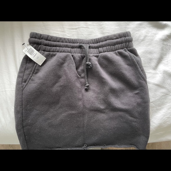 Aritzia sweat fleece skirt - Picture 2 of 5